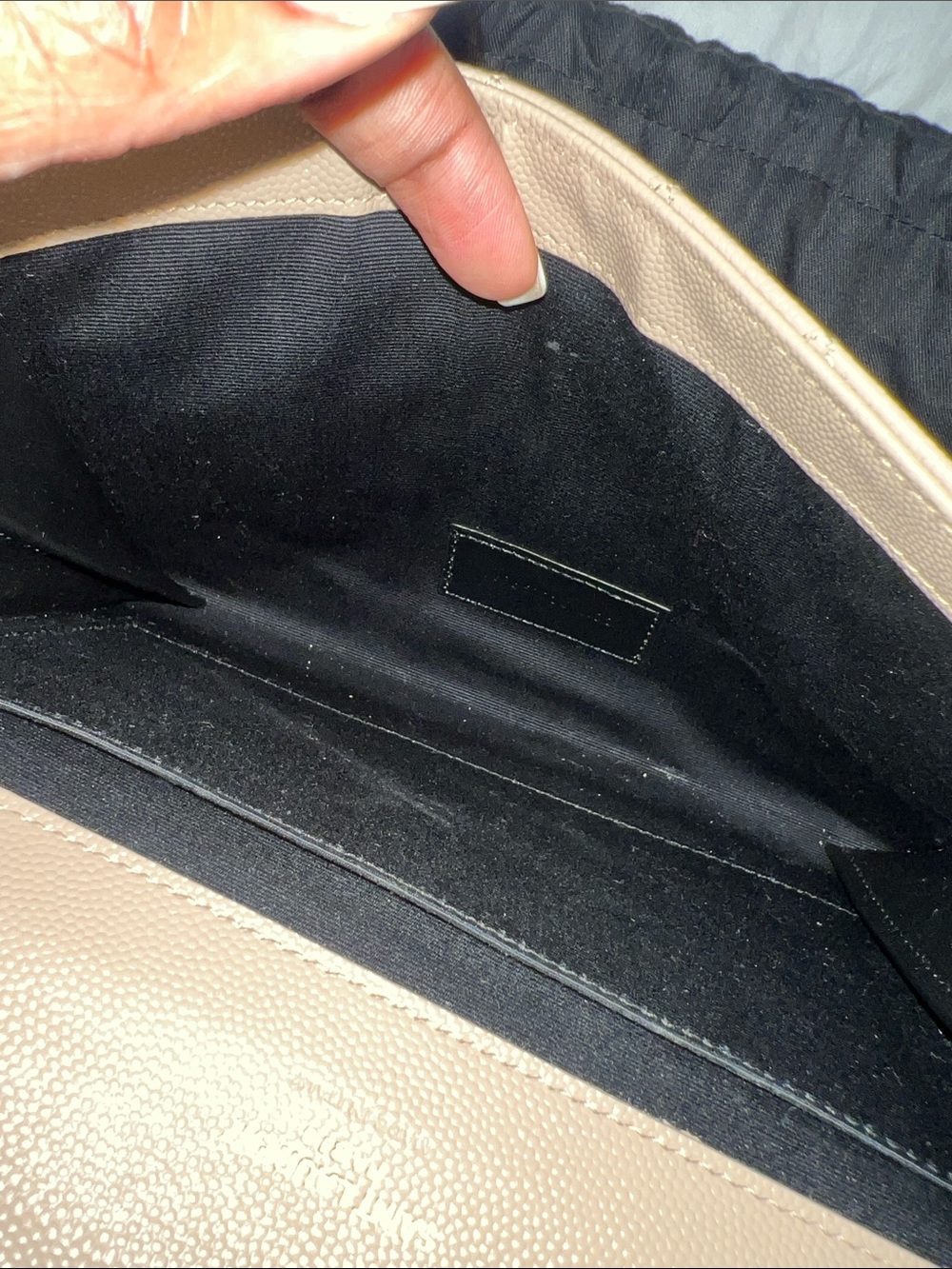 Saint Laurent ENVELOPE FLAP POUCH IN MIX MATELASSÉ GRAIN DE POUDRE LEATHER - Picture 5 of 6